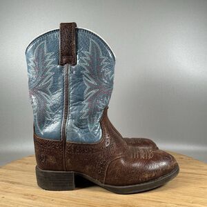 Ariat Kids Boots in Brown and Blue